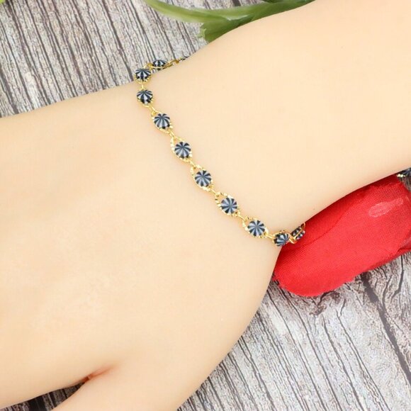 "Trendy Handmade Bracelet – A Stylish Gift for Women & Girls, MAR091269 - Picture 3 of 10